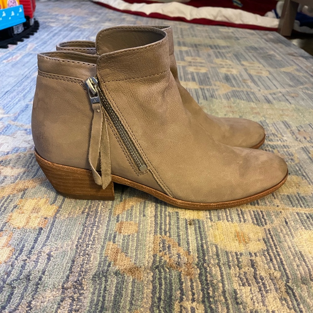 Sam Edelman Women’s Leather Bootie, size 7.5